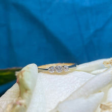 18ct Yellow Gold Diamond Ring