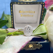 18ct White Gold Diamond Cluster Ring