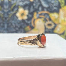 18ct Yellow Gold Cabochon Coral Ring