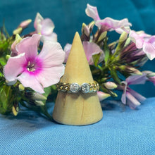 18ct Yellow Gold Diamond Ring