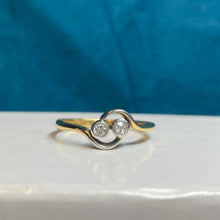 18ct Yellow Gold Diamond Twist Ring