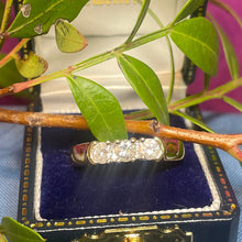 18ct Yellow Gold Diamond Ring