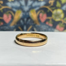 18ct Yellow Gold Band