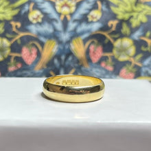 18ct Yellow Gold Band