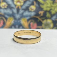 18ct Yellow Gold Band