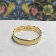 18ct Yellow Gold Band