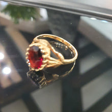 9ct Gold Garnet Ring