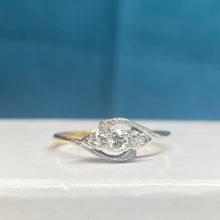 18ct Yellow Gold Diamond Twist Ring