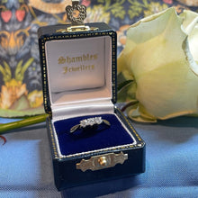 18ct White Gold Diamond Ring