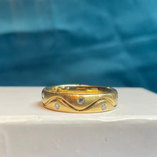 18ct Yellow Gold Diamond Band