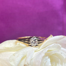 18ct Yellow Gold Diamond Ring