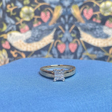 18ct Yellow Gold Diamond Ring