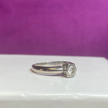 18ct White Gold Diamond Ring