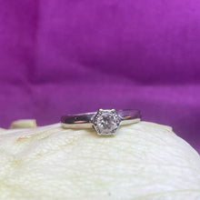 18ct White Gold Diamond Ring
