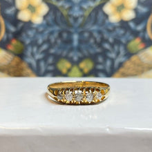 18ct Yellow Gold Diamond Ring