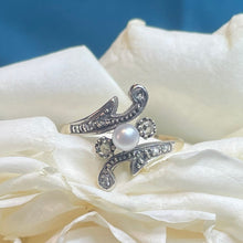 18ct White Gold Pearl and Diamond Ring