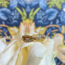 18ct Yellow Gold Crossover Ring with Yellow and White Diamonds