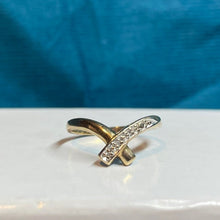 9ct Yellow Gold Crossover Ring
