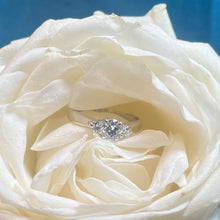 18ct White Gold Diamond Ring