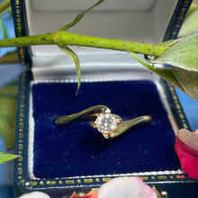 18ct Yellow Gold Diamond Ring