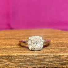 18ct White Gold Diamond Cluster Ring