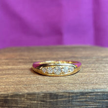18ct Yellow Gold Diamond Ring