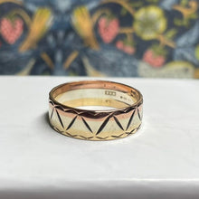 9ct Tricolour Gold Patterned Band
