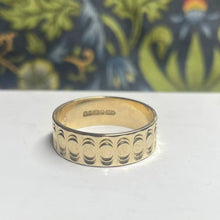 9ct Yellow Gold Patterned Band