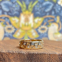 9ct Yellow Gold Band with Diamonds