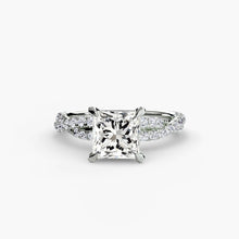 The Twisted Pavé Solitaire