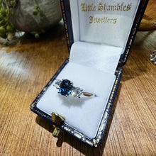 Platinum Ceylon Sapphire and Diamond Ring