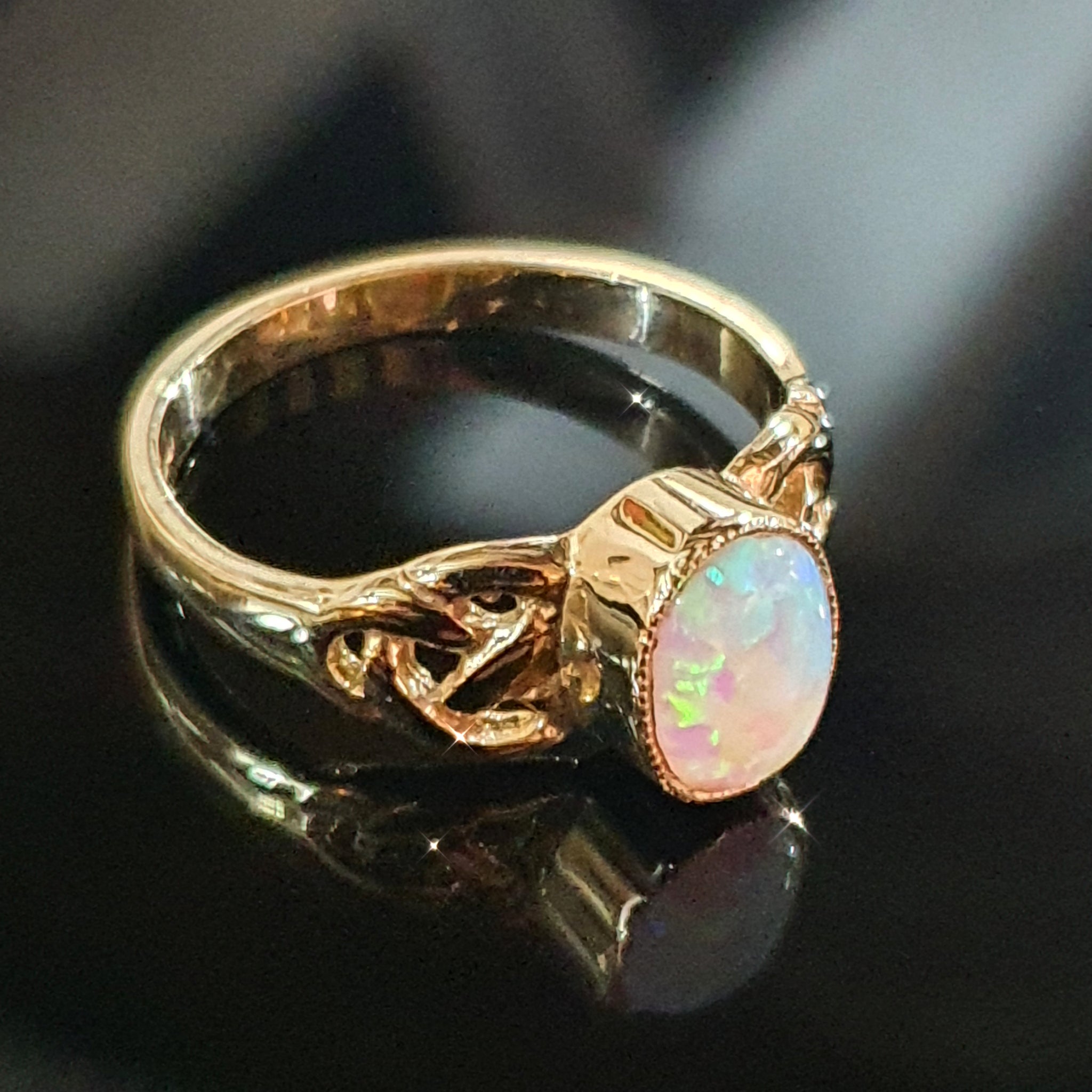 Opal 9ct Gold Ring