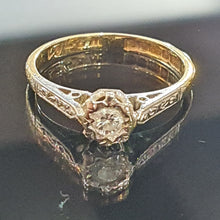 18ct Diamond Platinum Top Ring