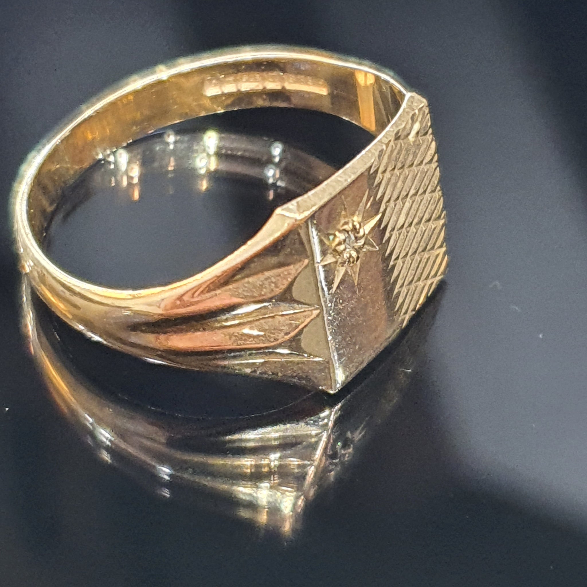9ct Yellow Gold Signet Ring