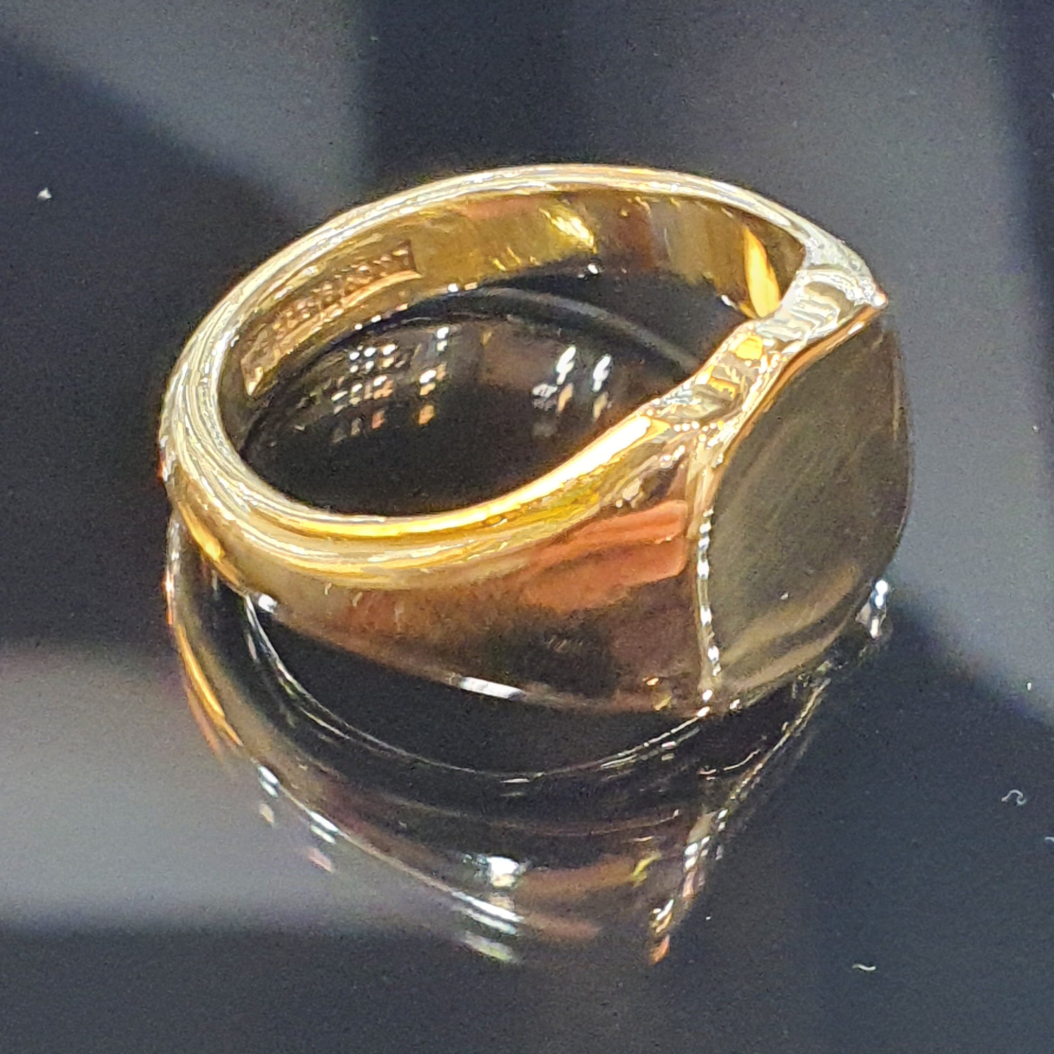 9ct Yellow Gold Signet Ring