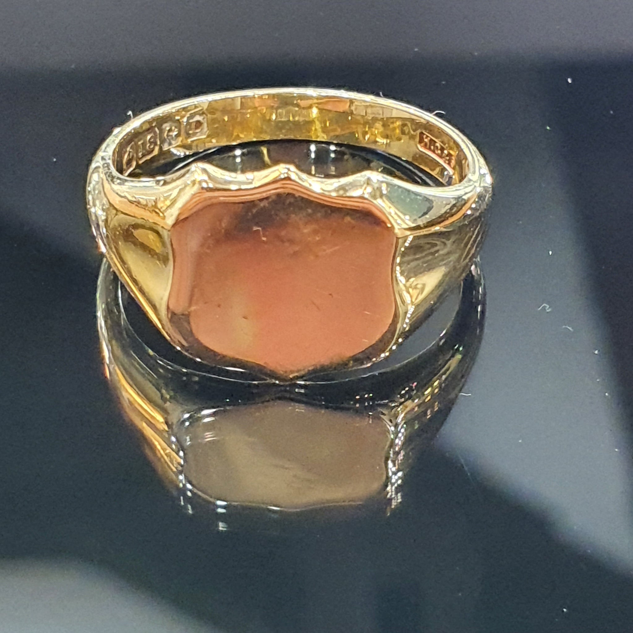 9ct Yellow Gold Signet Ring