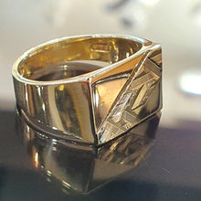 9ct Yellow Gold Signet Ring